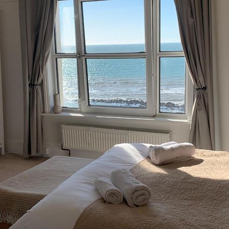 Beach View, 4 Bedroom House Opposite The Sea! Sleeps 10 Sandgate Extérieur photo