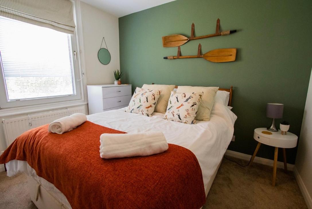 Beach View, 4 Bedroom House Opposite The Sea! Sleeps 10 Sandgate Extérieur photo