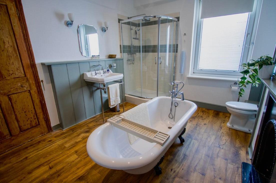 Beach View, 4 Bedroom House Opposite The Sea! Sleeps 10 Sandgate Extérieur photo